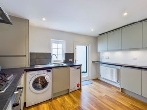 kitchen- click for photo gallery